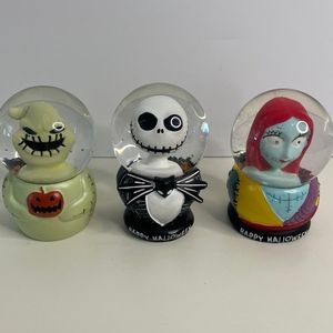 Halloween Character Snow Globes Set